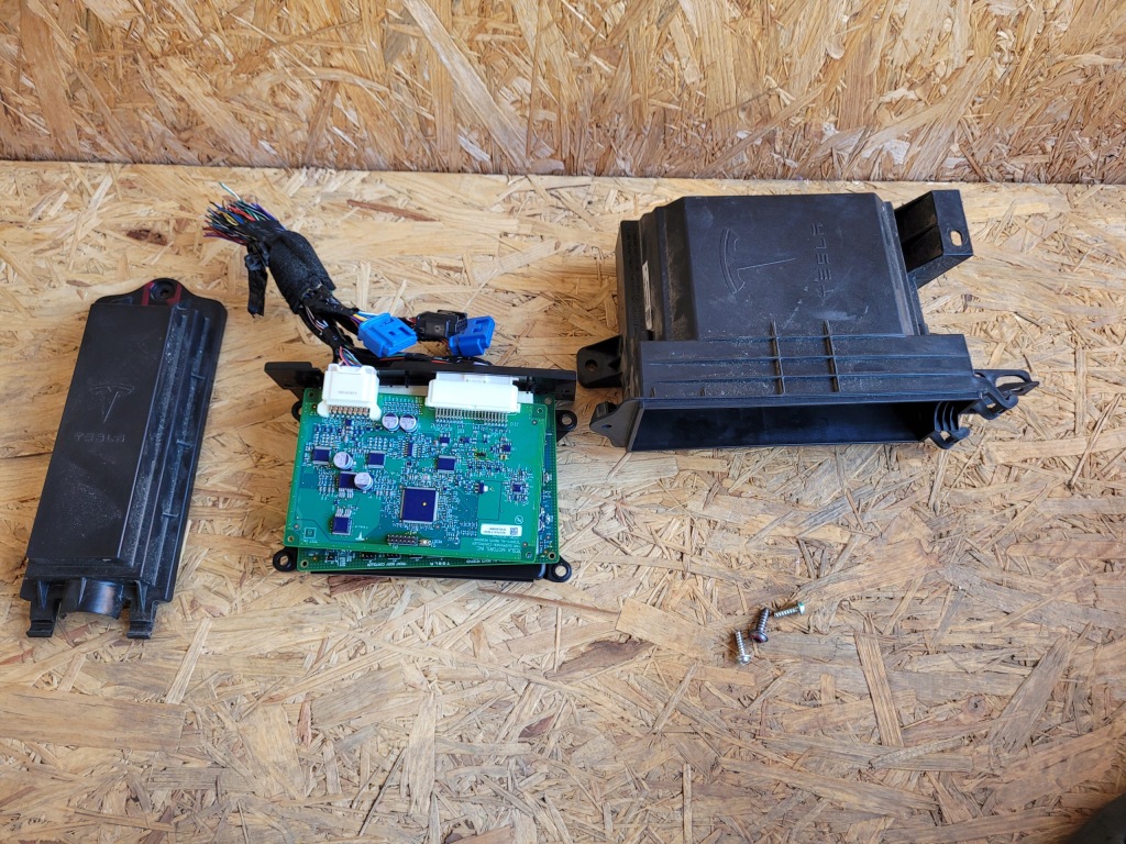 фото №1, Модуль ecu tesla model x 1034215-00 комплект