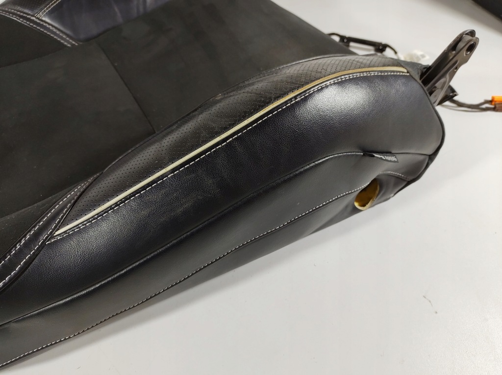 фото №12, Volvo v40 12- спинка сиденье правое rdesign