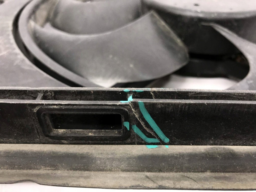 Peugeot 308 2017 електричний вентилятор радіатора 5021216 Ціна