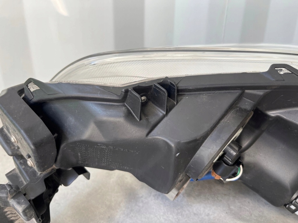 фото №3, Лампа правая перед subaru outback v full led 14-