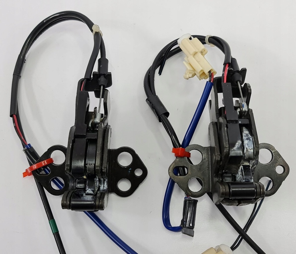 фото №2, Замок дверь задний задняя mazda rx-8