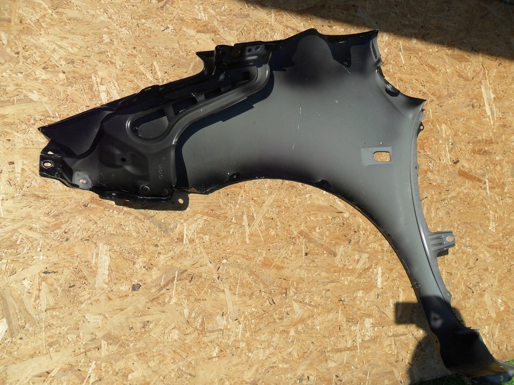 фото №13, Toyota prius 2004- крыло правый