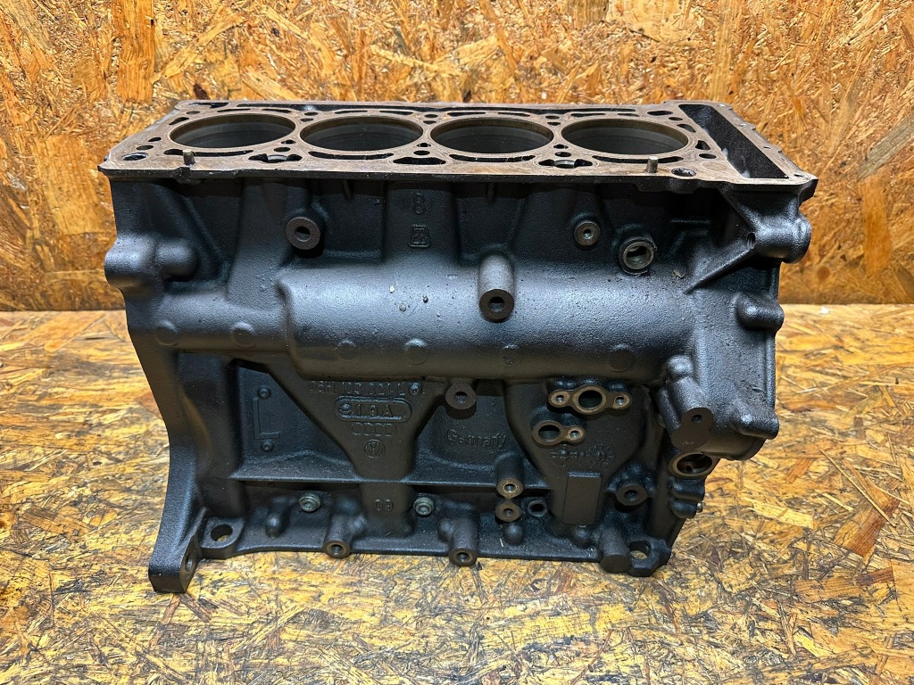 Купить Блок двигателя 1.8 2.0 tsi tfsi cda ccz 06h103021l