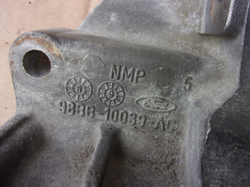 Кронштейн генератора 2.0 16v ford mondeo mk2 Оригинал