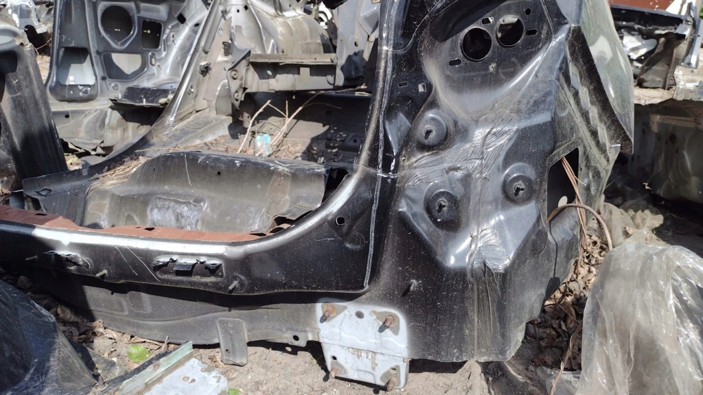 фото №6, Mazda 3 sedan чверть права задня блок двигуна поріг