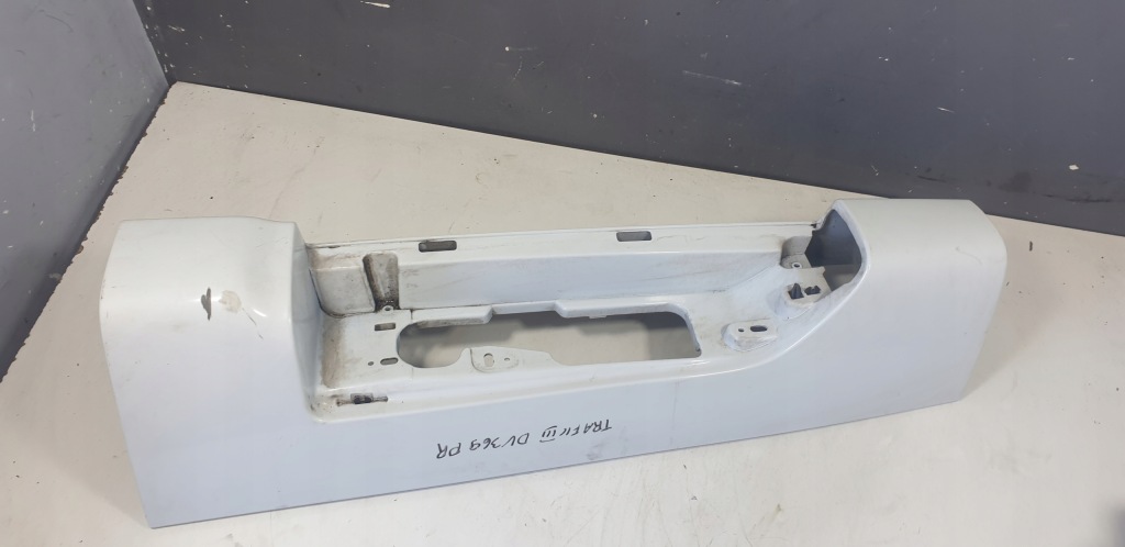 фото №2, Renault trafic iii vivaro рамка лампы задний правой оригинал