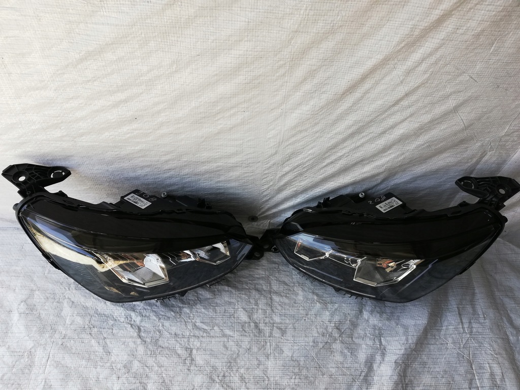 фото №1, Peugeot 208 фара full led 90200108 90200109