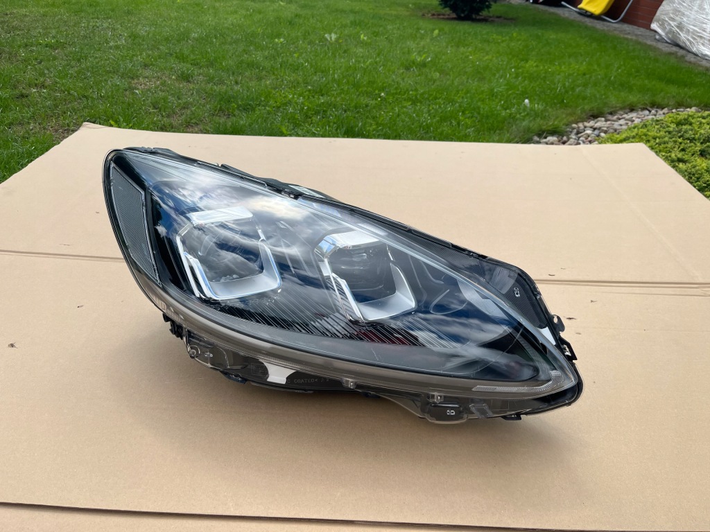 Купить Фара правый  европа  ford kuga mk3 3 full led 2020 - 2023 .