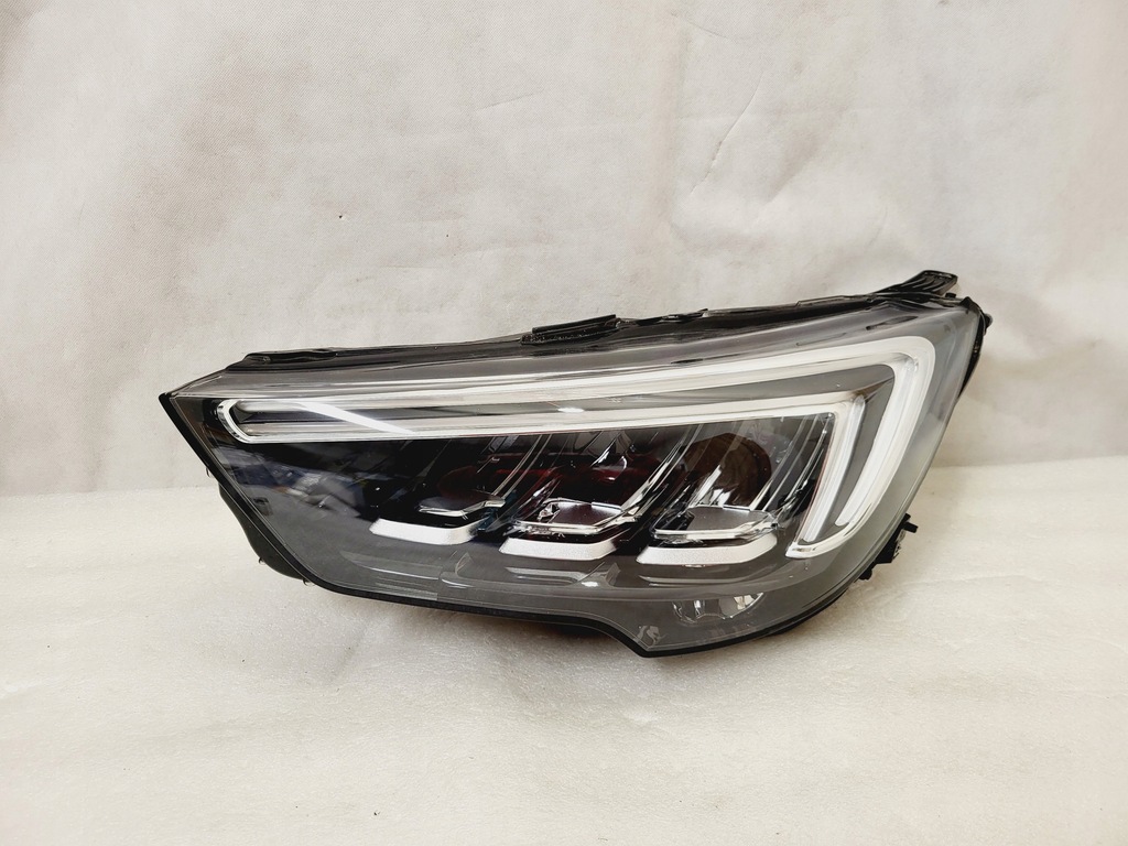 фото №1, Opel crossland x 17- лампа левая перед передняя комплектная 39153431