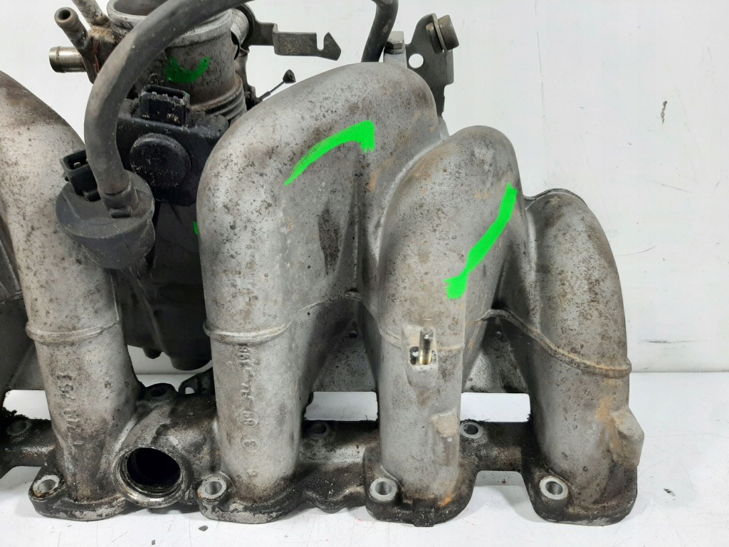 Bmw e34 sedan 520i 129km колектор впускний  1719753 Оригінал