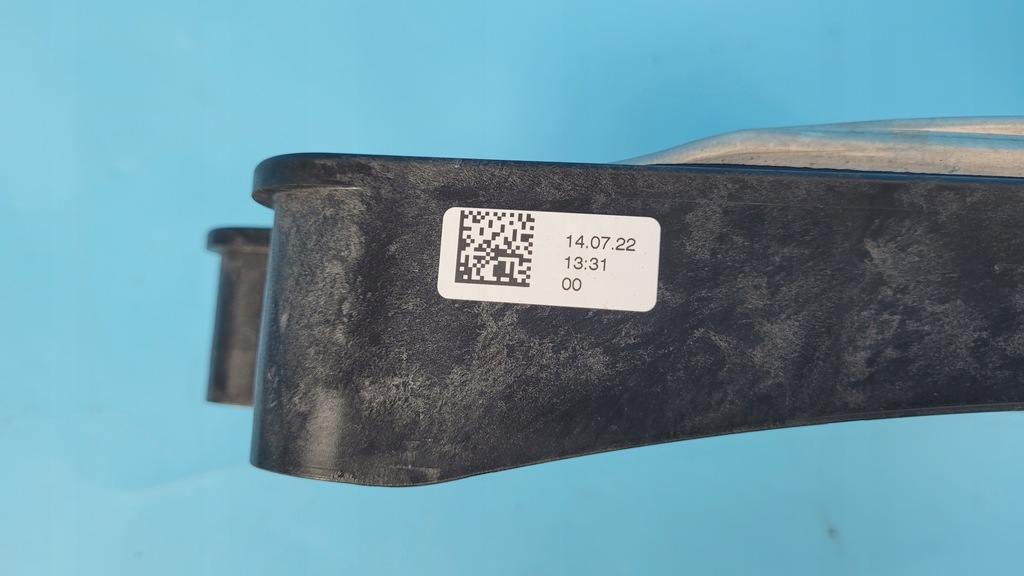 фото №9, Mercedes w206 2.0 cdi 23r опора кронштейн заднего мост a2063520000