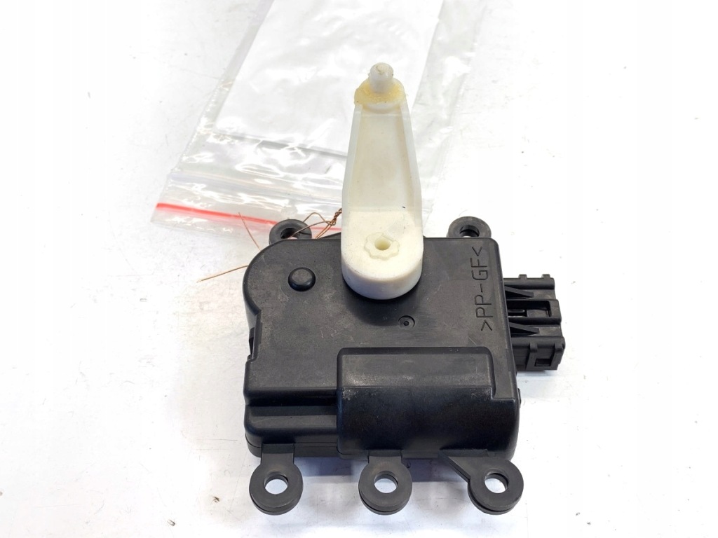 Двигун обігрівача mazda 3 bm Ціна