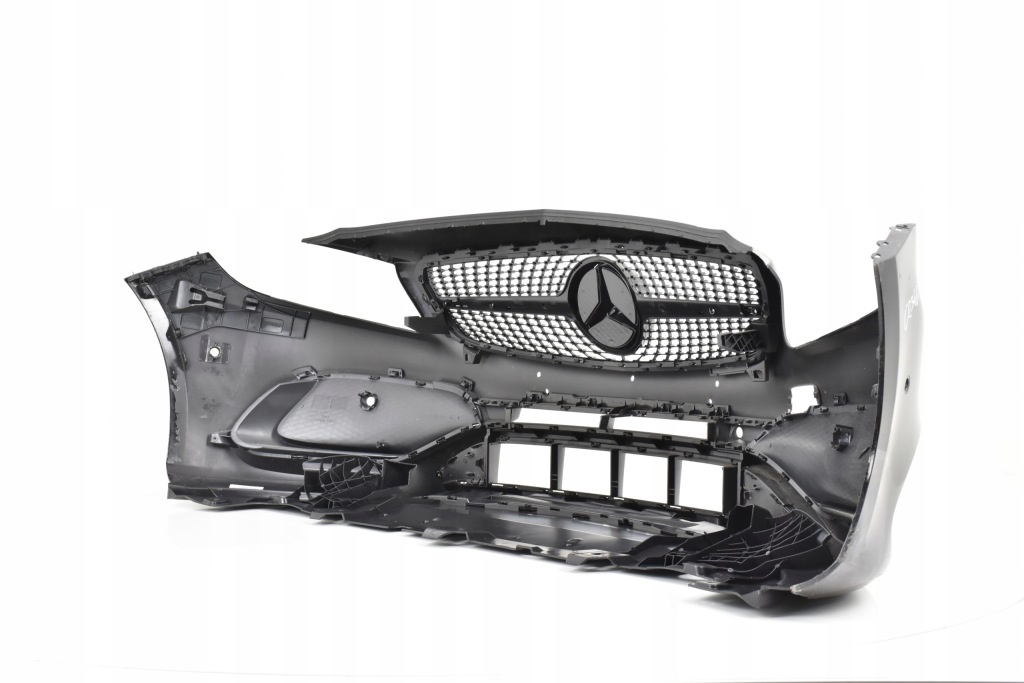 Mercedes a-klasa w176 176 рестайлинг  amg line 2016- бампер передний с Разборки