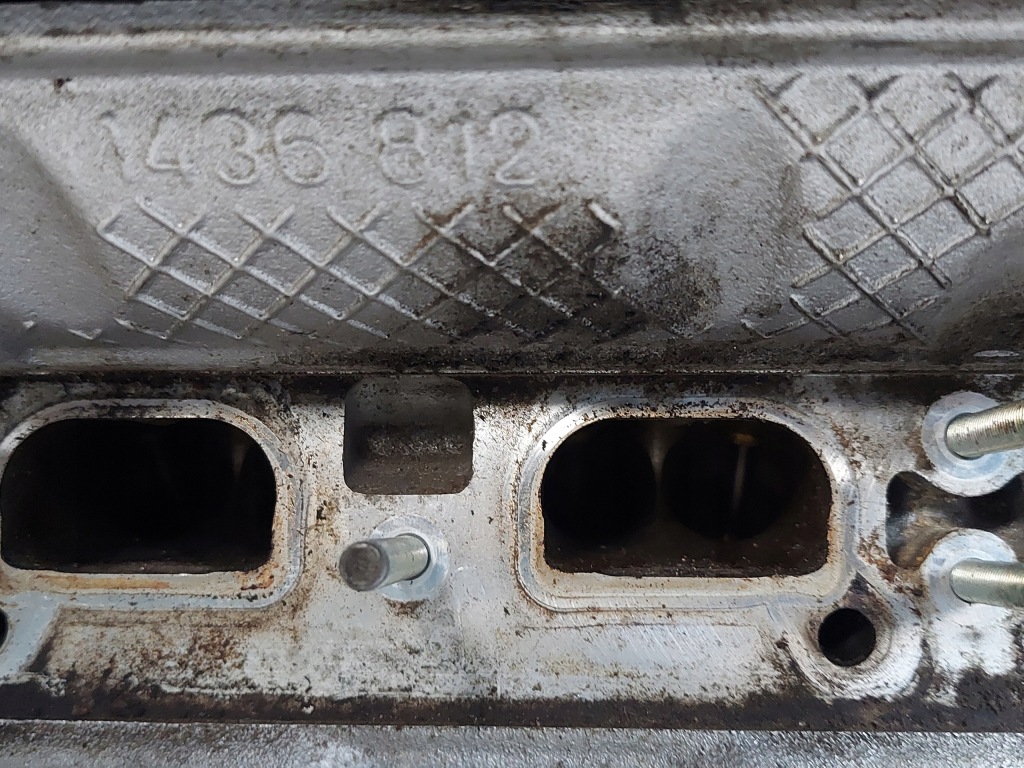 Головка bmw e46 2.0 r6 1436812 Доставка