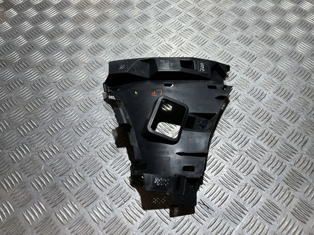 фото №1, Направляющая бампера левый перед renault captur ii 19-