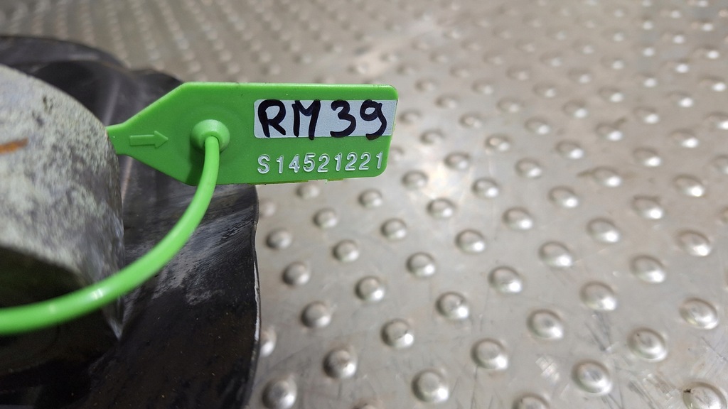 фото №8, Поворотный кулак левый перед c2080842 mercedes w251 w164 ml gl x164