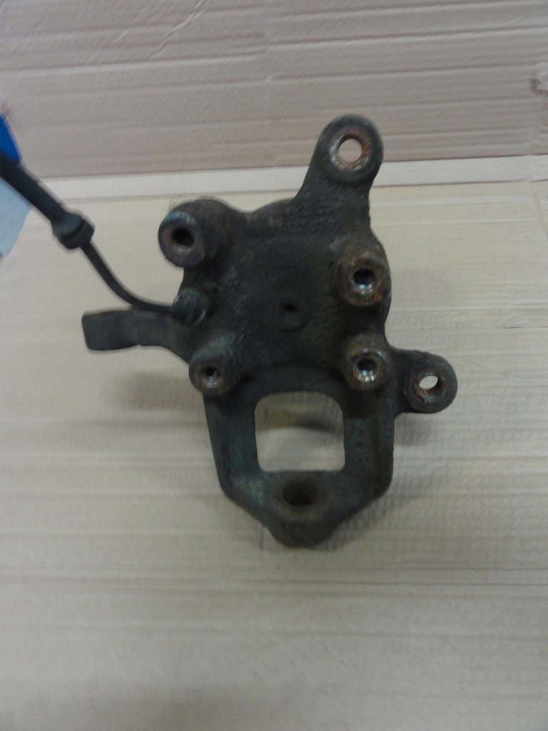 фото №5, Ступица поворотный кулак передняя правая volkswagen lt 28 35 95 - 2006 r