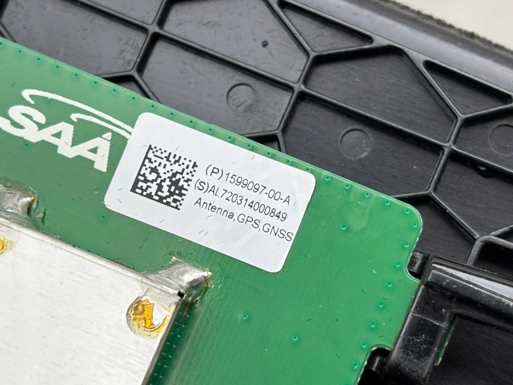 фото №5, Tesla model 3 s plaid 2021r. камера стекло перед 1593803-00-a 1599097-00-a