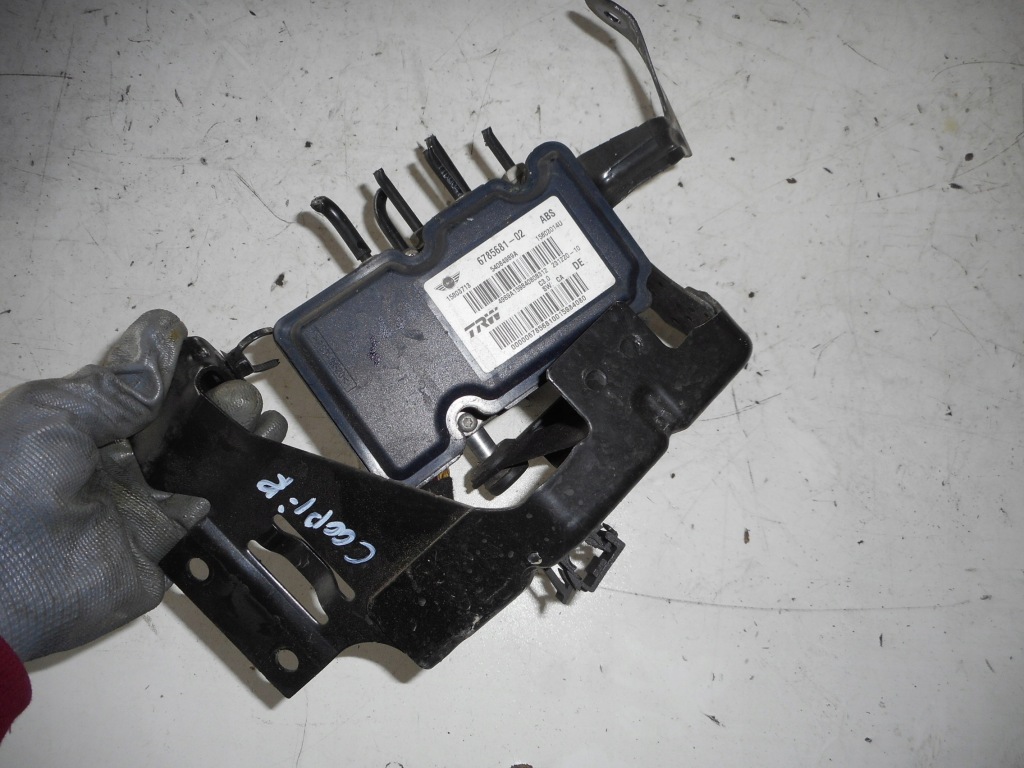 Mini cooper r56 09r 1.4 16v насос abs 6785681 Доставка