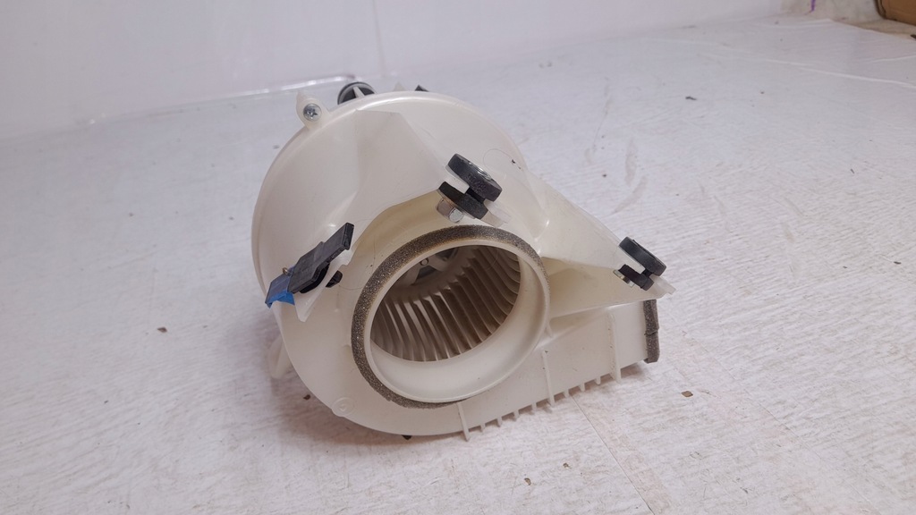 фото №8, Toyota rav4 15- вентилятор аккумулятора g9230-48070 usa