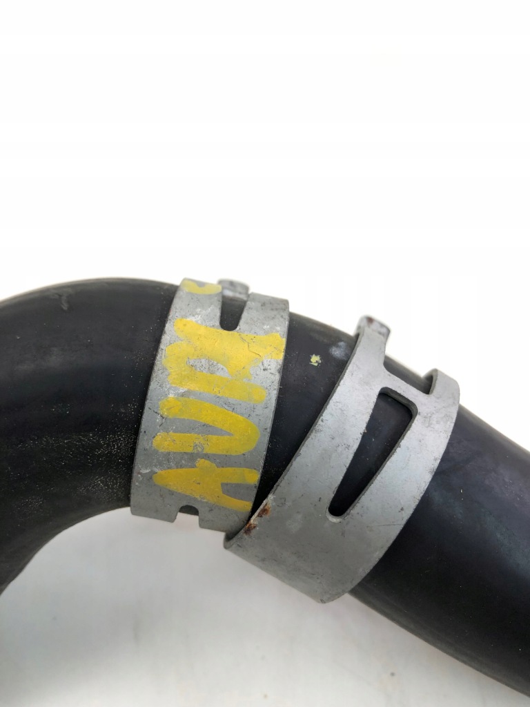 Toyota auris 1.8 гібрид патрубок труба води 16571-0t260 Київ