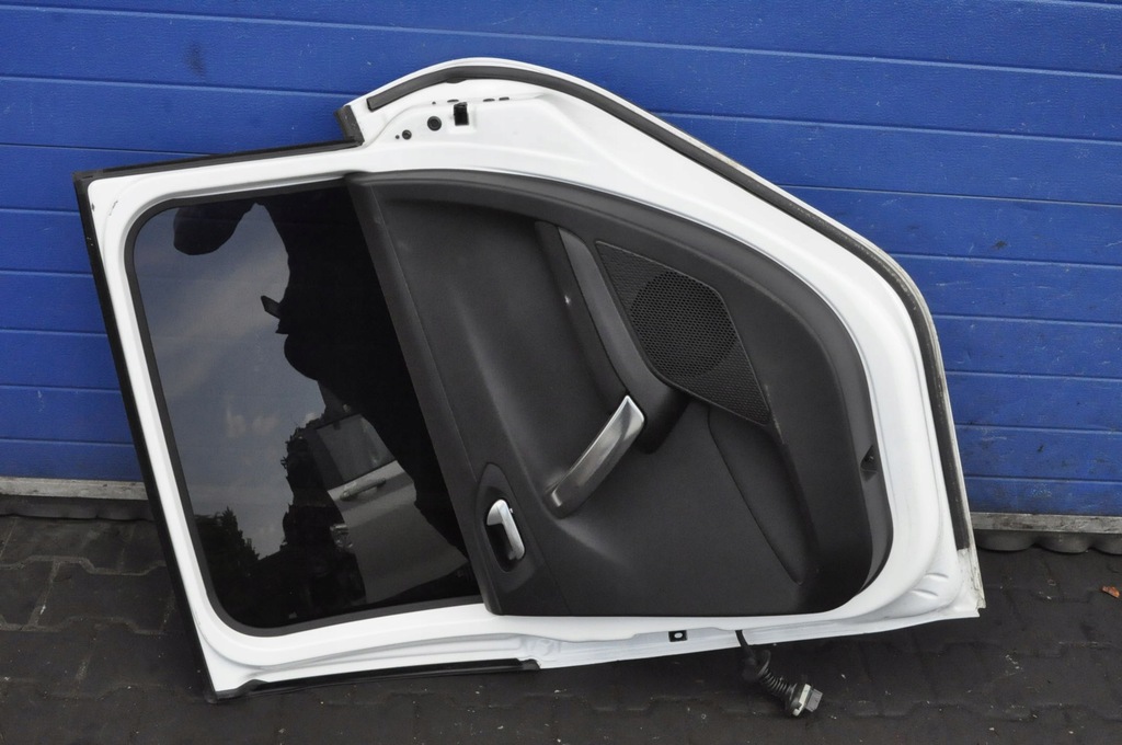 фото №10, Peugeot 2008 дверь правый задняя задние