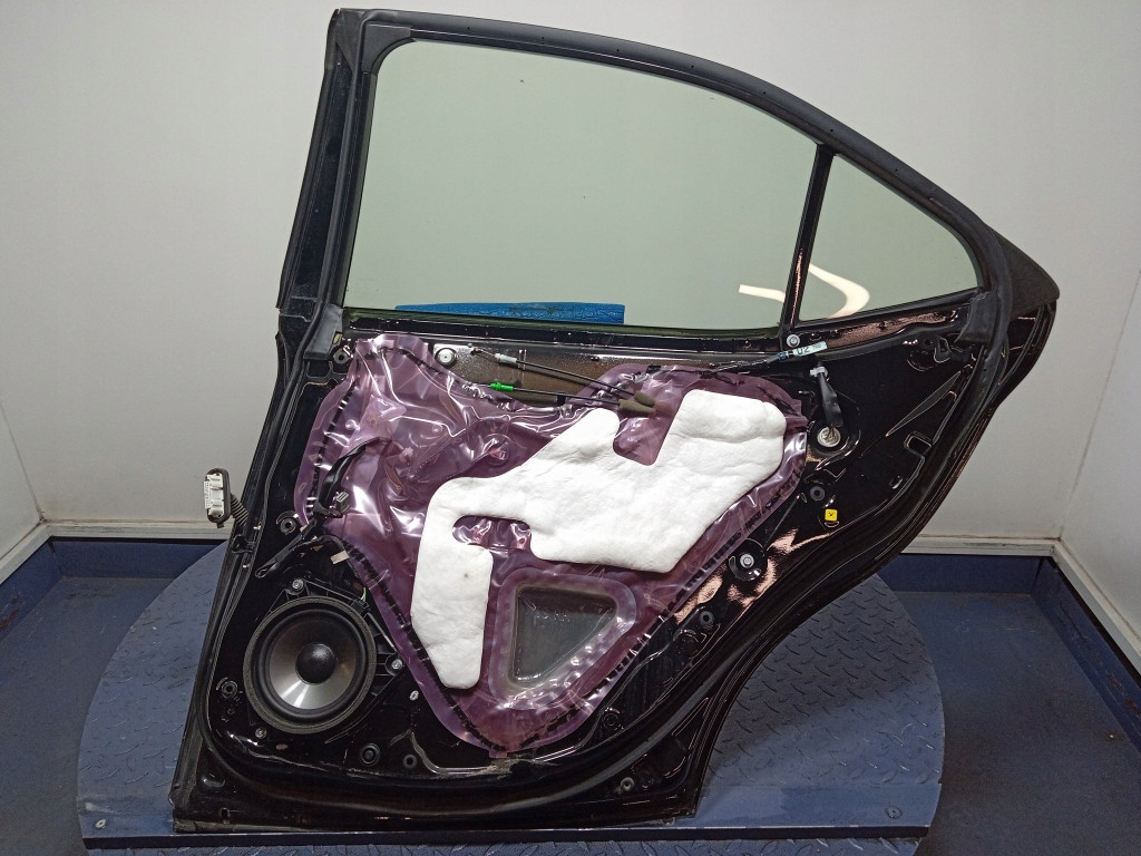 Купить Lexus is 3 xe30 дверь задняя правое  задняя 212