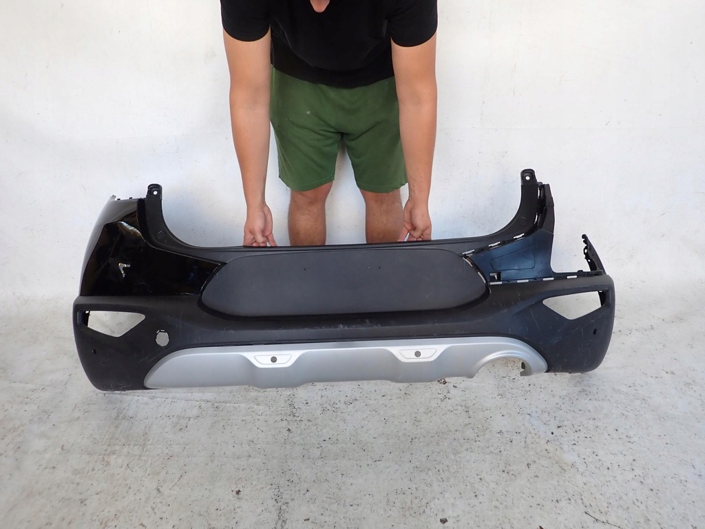 фото №1, Kia stonic 17- бампер задняя задний hak pdc