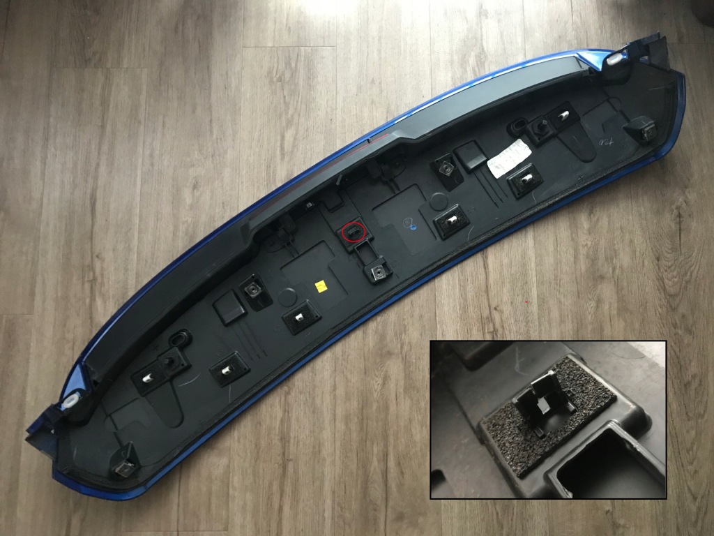 Купити Renault megane iv hb 2015-2023 спойлер кришки багажника + світло стоп оригінальний номер