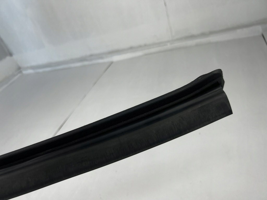 фото №13, Toyota rav4 iii lift 2010 - 2012 молдинг прокладка капот 53039-42010