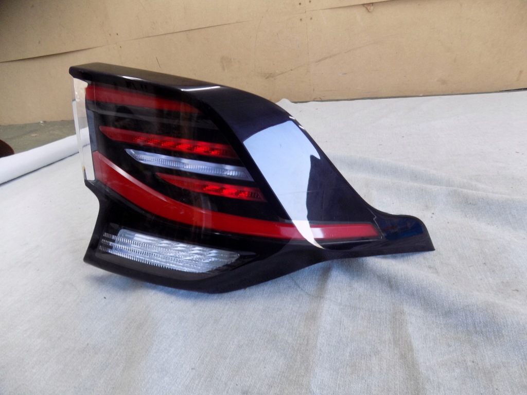 фото №2, Лампа права задня задня kia sportage 5 v led 92402-r2100