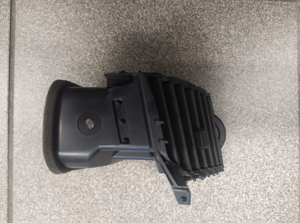 фото №8, Toyota hilux/4runner решітка обдув консоль права