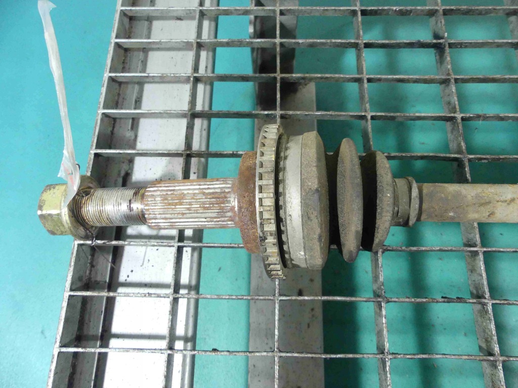 фото №2, Приводной вал задняя правая nissan x-trail i t30 2.2 dci