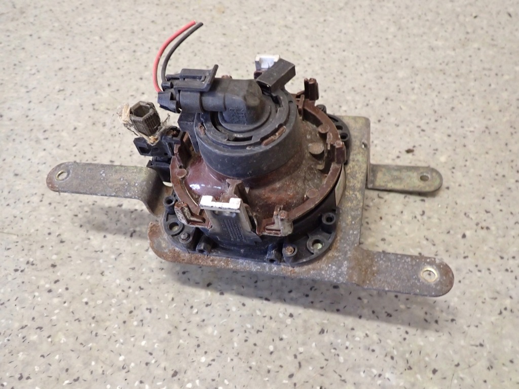 фото №5, Suzuki ignis 00-03 противотуманная фара правый перед