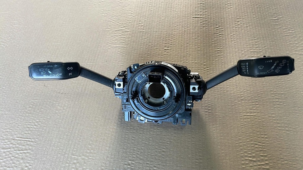 фото №1, Touran iii 5a переключатель комбинированный 5q0953507gs