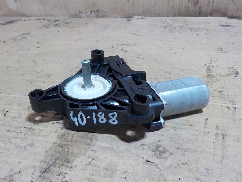 фото №1, Volvo v40 моторчик стекло левый перед