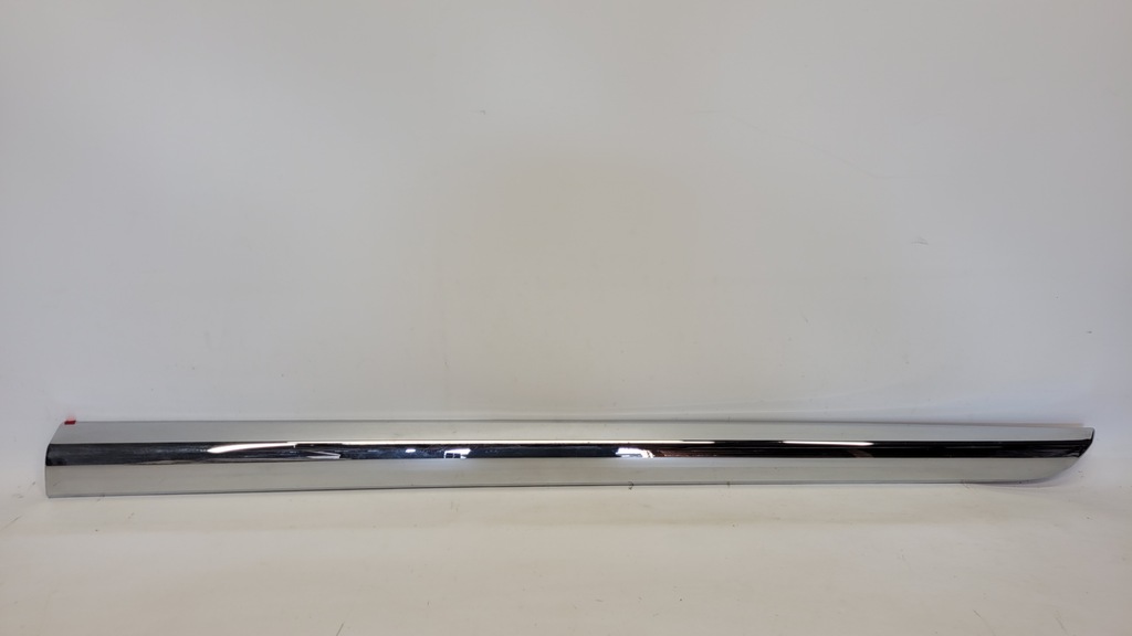 фото №1, Nissan leaf ii молдинг дверь правая перед oryg.