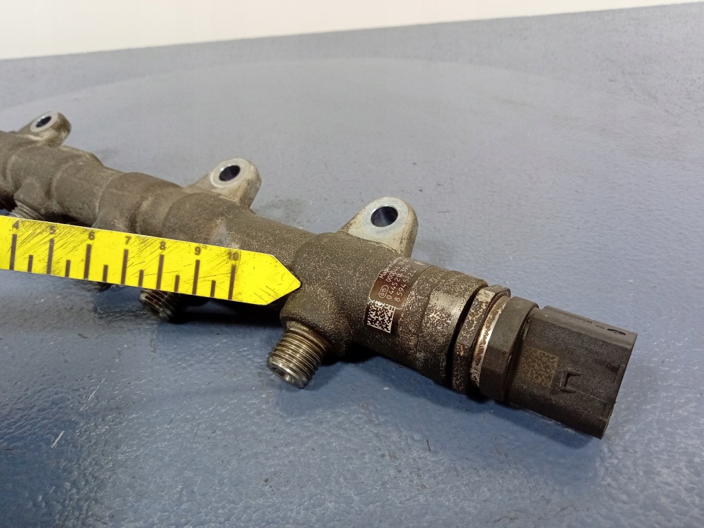 Bmw x5 g05 f48 2.0d b47 молдинг упорскування 8594562 Зі Шроту