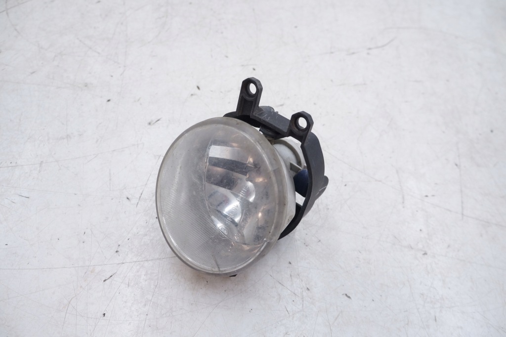 фото №1, Противотуманная фара правый toyota vers 81210-02110