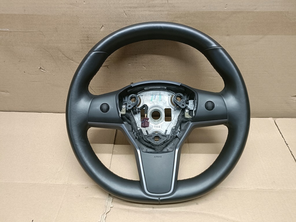 Купити Tesla повітропровід 1105324-00-j