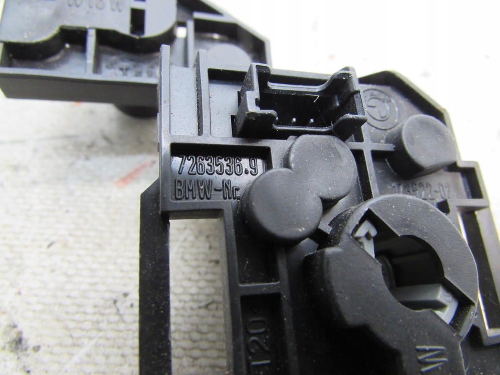 фото №6, Молдинг вкладыш лампы задняя правая bmw f10