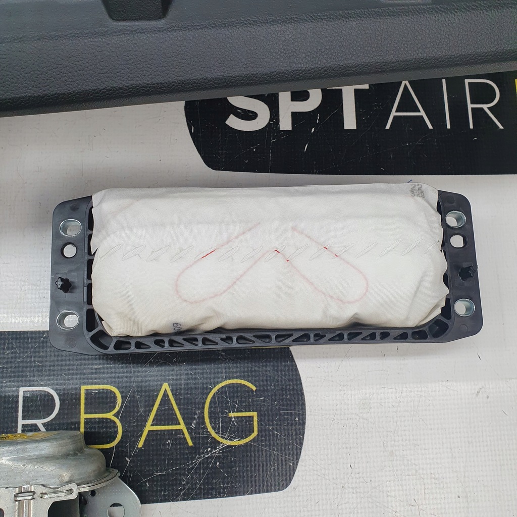 фото №11, Octavia iv приборная панель консоль подушки безопасности ремни подушка безопасности