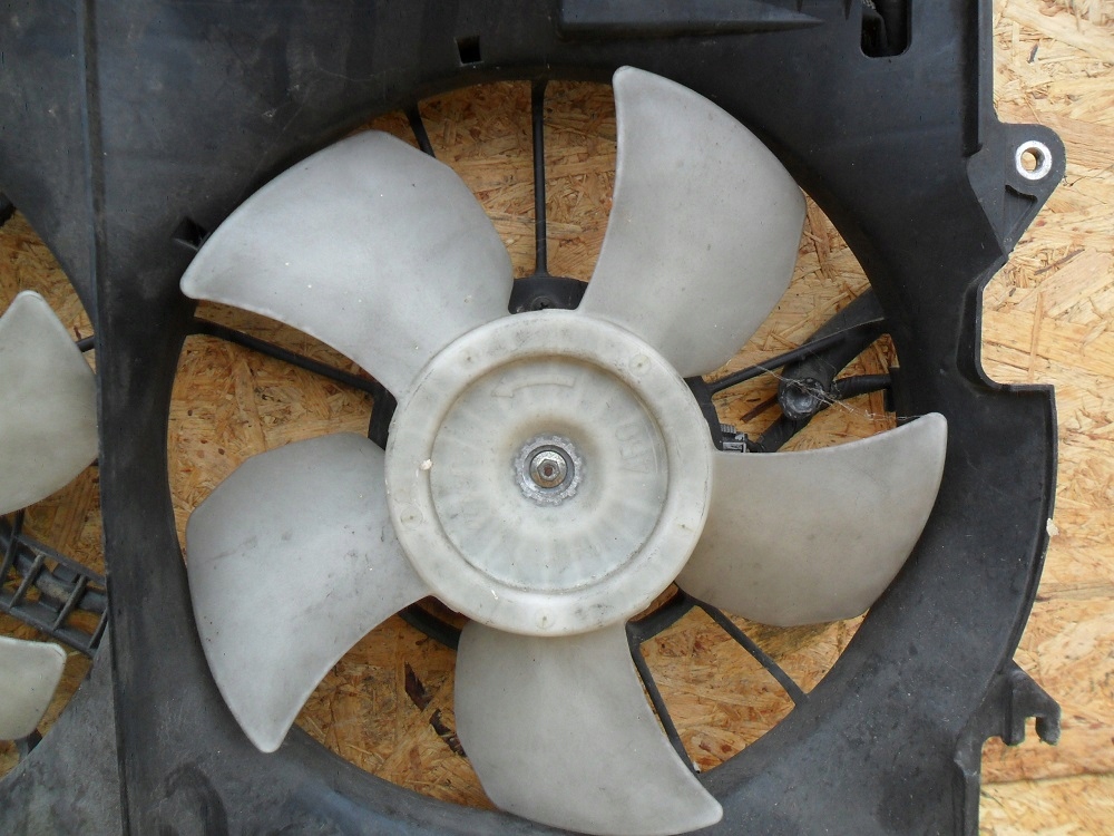 фото №7, Toyota corolla e12 2007- вентилятор