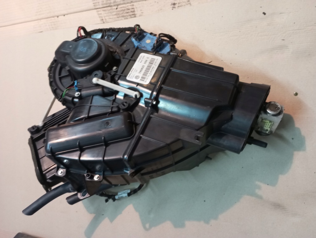 фото №1, Обігрівач повітродувка задня 7h5820004c vw t5 multivan 2.5 tdi