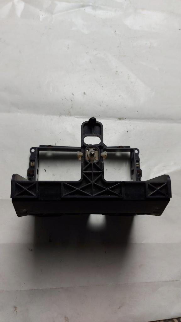 фото №2, Кронштейн кронштейн рамка кишеня радіо peugeot 508