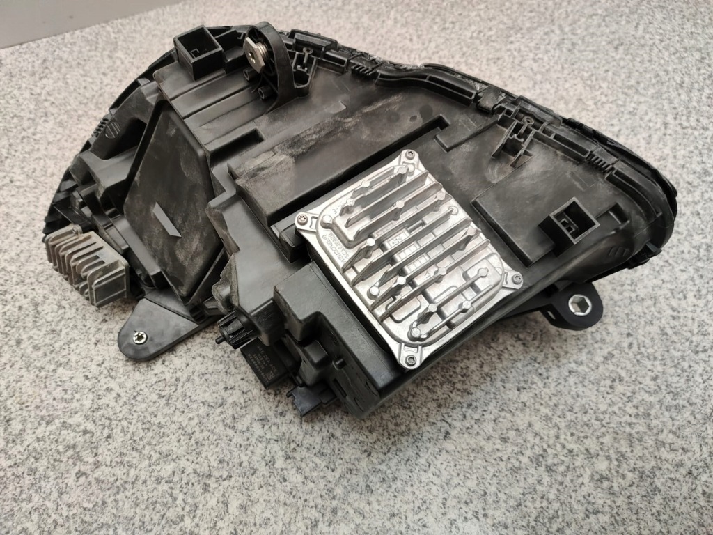 фото №7, Mercedes c klasa w205 лампа перед led performance права комплектна