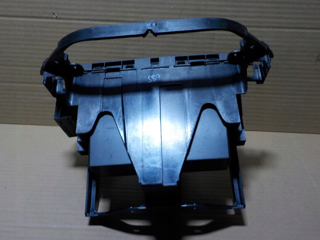 фото №3, Ford focus c-max 1.8 b 2003r. панель бардачок рамка радио