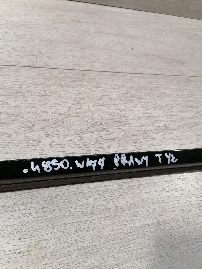 фото №11, Mercedes w177 молдинг уплотнитель правый задняя a1777254200