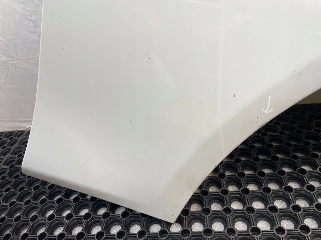 Крила перед передній праві bmw 5 f10 f11 код лакофарбового покриття: 300 alpinweiss Київ