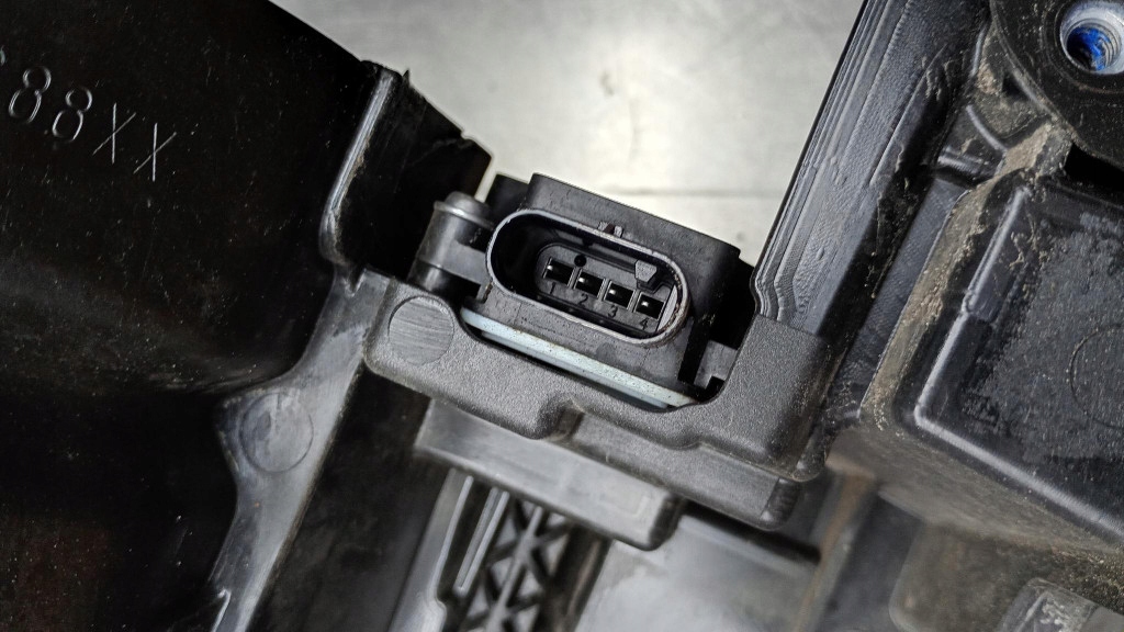 фото №16, Жалюзи впуск воздуха оригинальный номер 32345497 volvo xc60 ii 17-25r